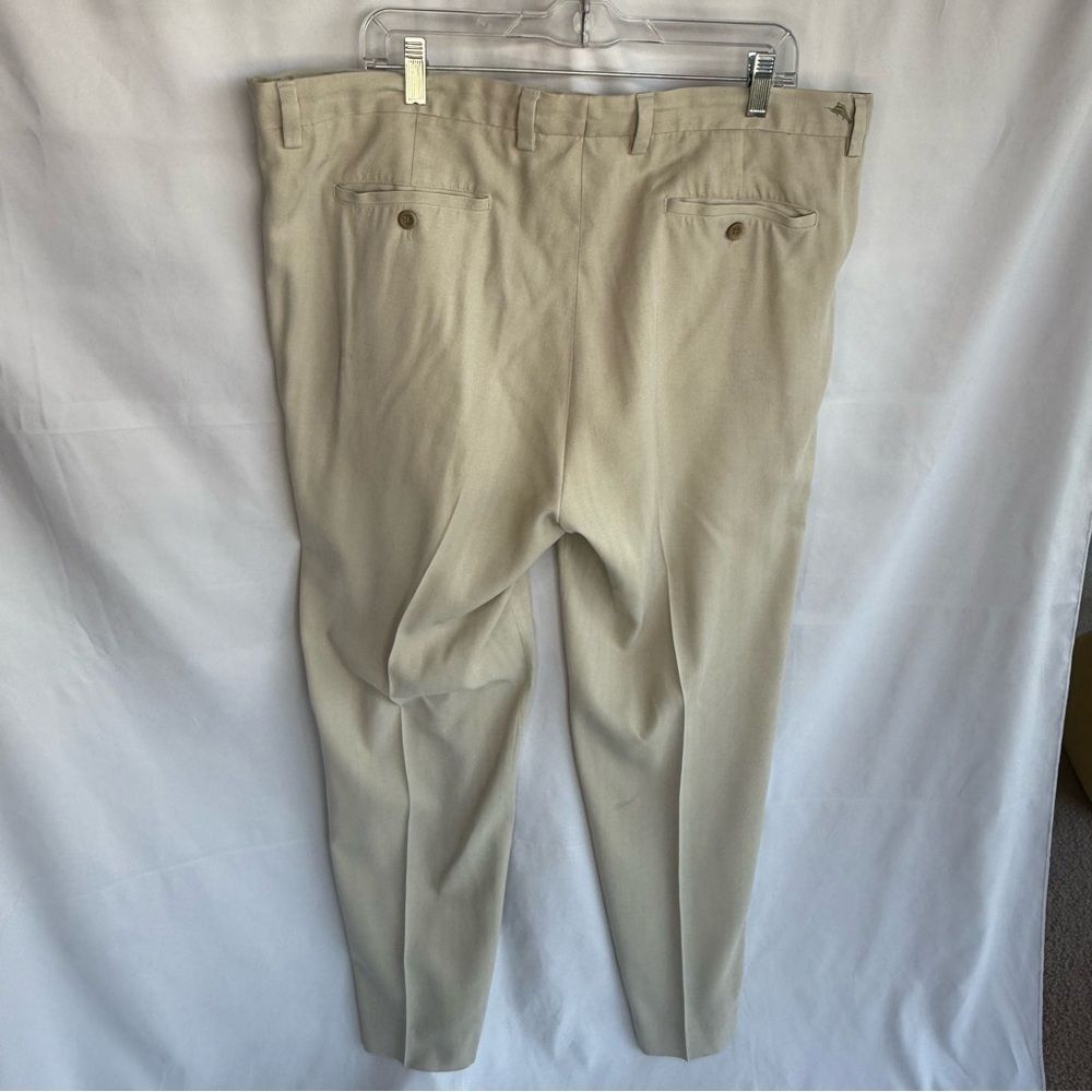 Tommy Bahama 36x32 Men's Khaki Chinos EUC Comfy Resort Wear - Picture 6 of 9